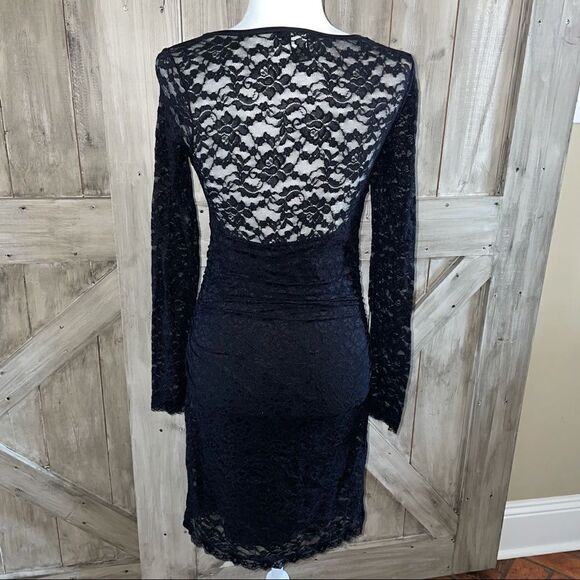 Black lace floral detail dress Victoria’s Secret Moda International - Picture 2 of 5